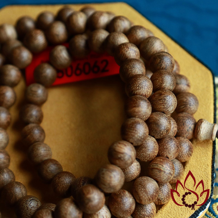 Vòng Trầm Hương 108 Hạt | 7 Ly | Trầm Tốc Kiến Tự Nhiên Lâu Năm